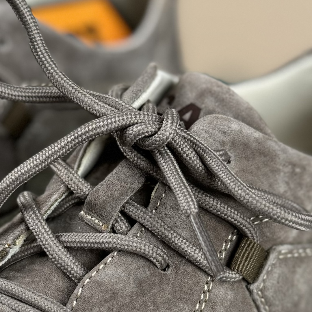 CAT/卡特 硬汉推土机品牌 徒步旅行者百搭休闲旅游休闲鞋