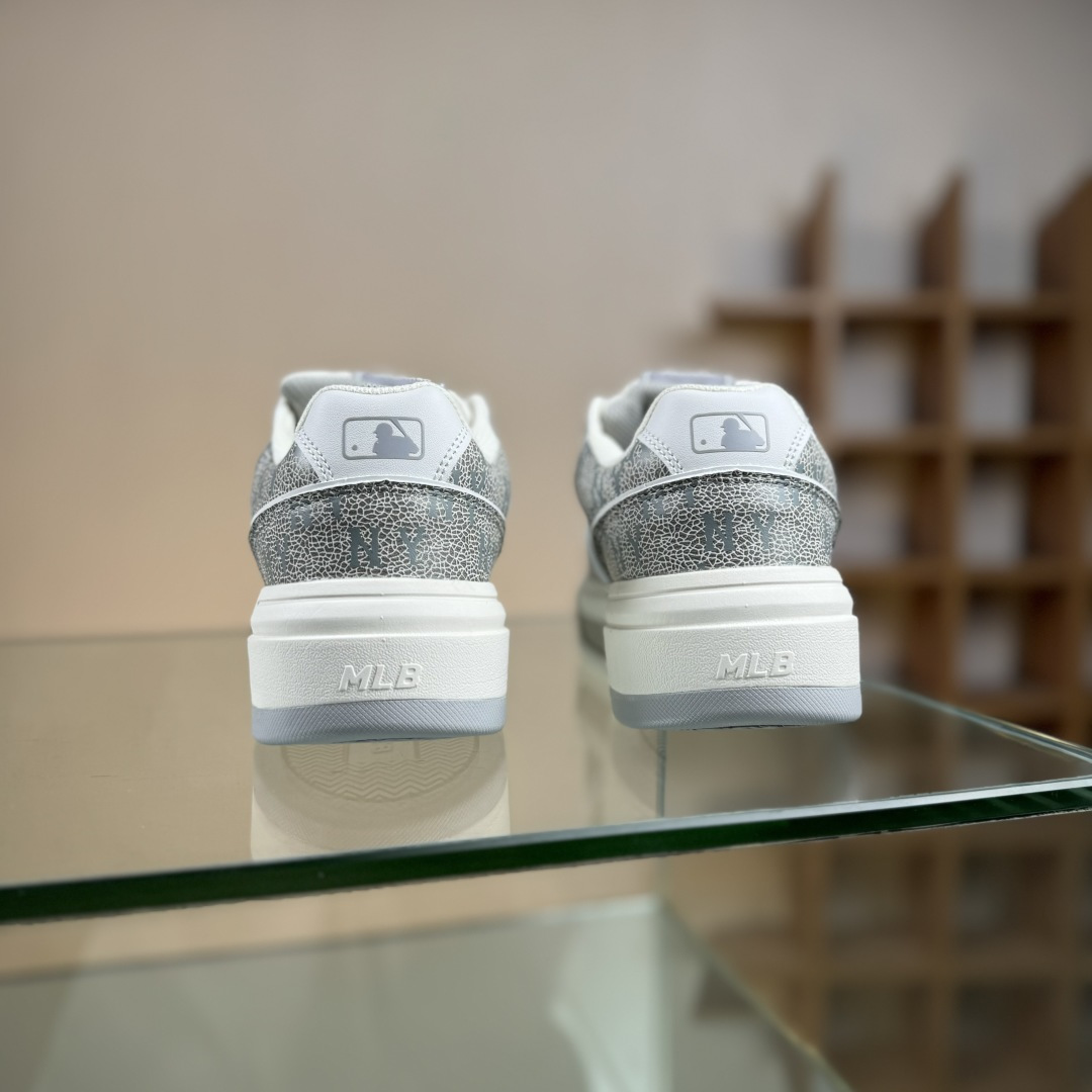 NY MLB Chunky Liner Pocket Monogram 纽约洋基队 增高厚底休闲跑鞋 3ASXP025N