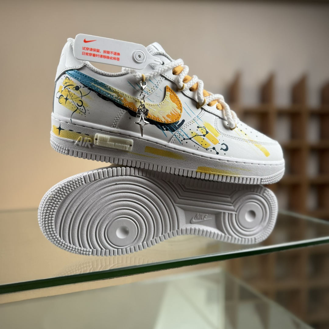 Nike Air Force 1'07 Low ”Leo” 手绘涂鸦十二星座系列 狮子座 空军一号低帮休闲板鞋 星座723-822