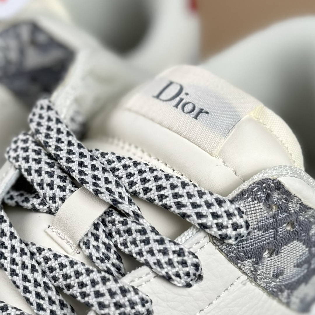 Nike SB Dunk Low x DIOR 黑白小勾满天星 CS1688-122