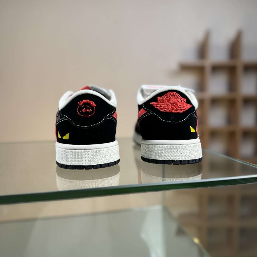 Travis Scott x Fragment Design x Air Jordan 1 Low SP AJ1 乔1 芬迪联名 猫眼红勾 低帮文化休闲板鞋 XS2025-078