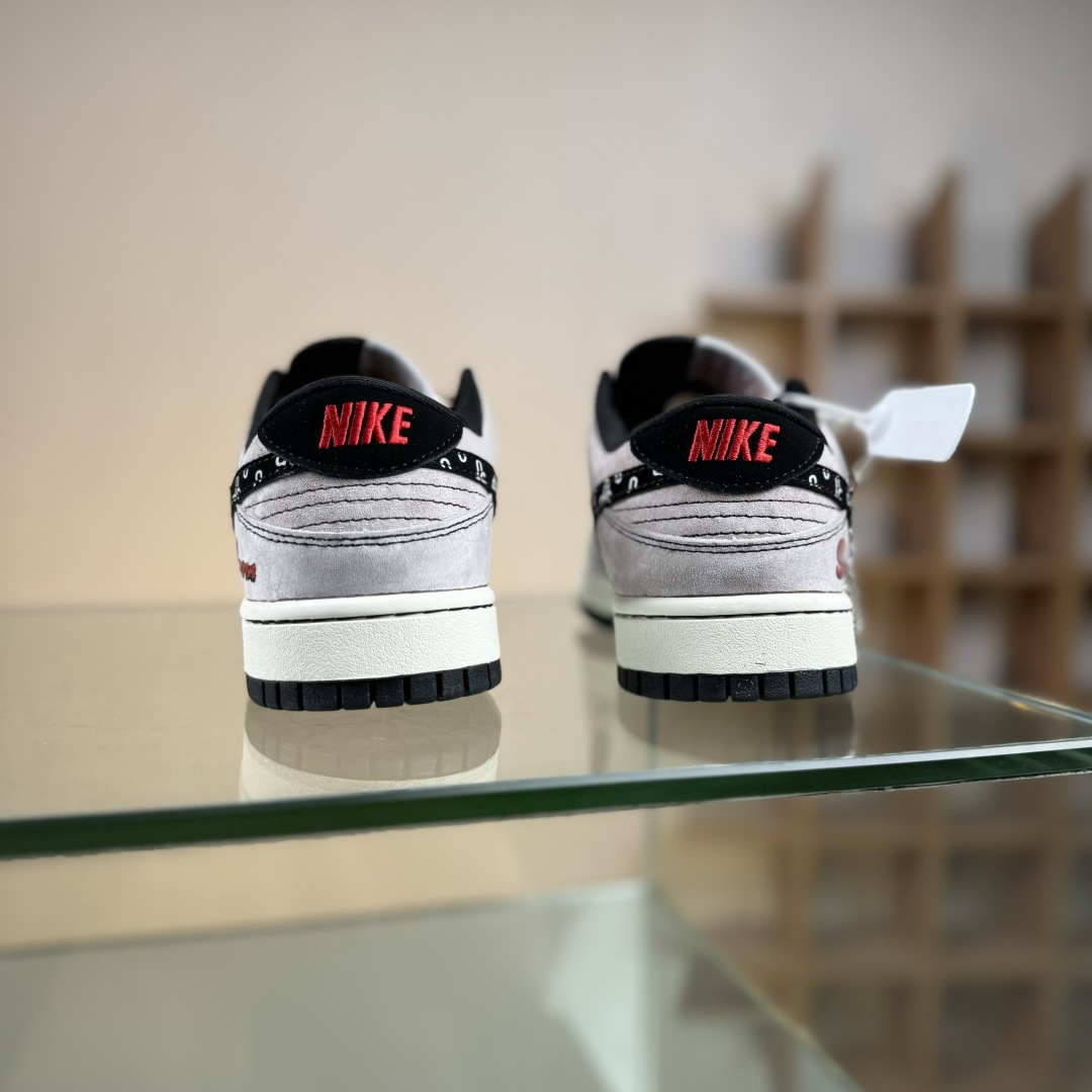 Nike SB Dunk Low x Supreme 猪八灰红满天星 SD2025-001