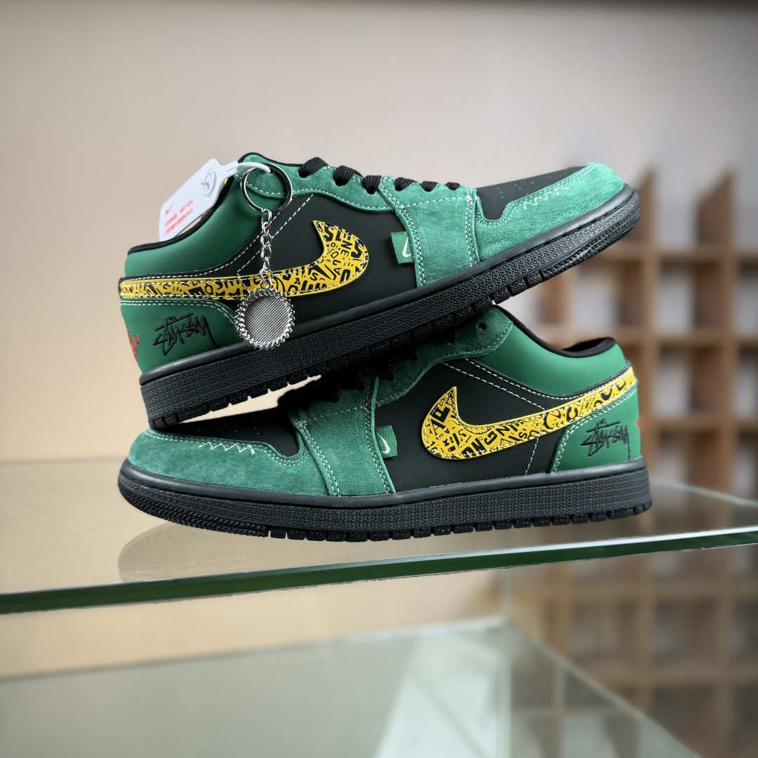 Nike Air Jordan 1 Low AJ1乔1低帮休闲板鞋 LR8888-011