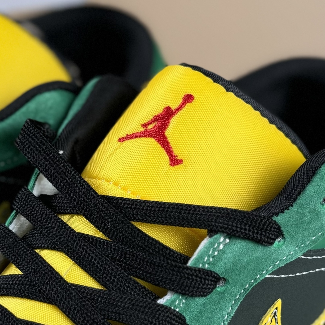 Nike Air Jordan 1 Low AJ1乔1低帮休闲板鞋 LR8888-011