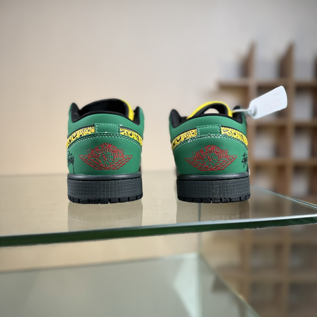 Nike Air Jordan 1 Low AJ1乔1低帮休闲板鞋 LR8888-011