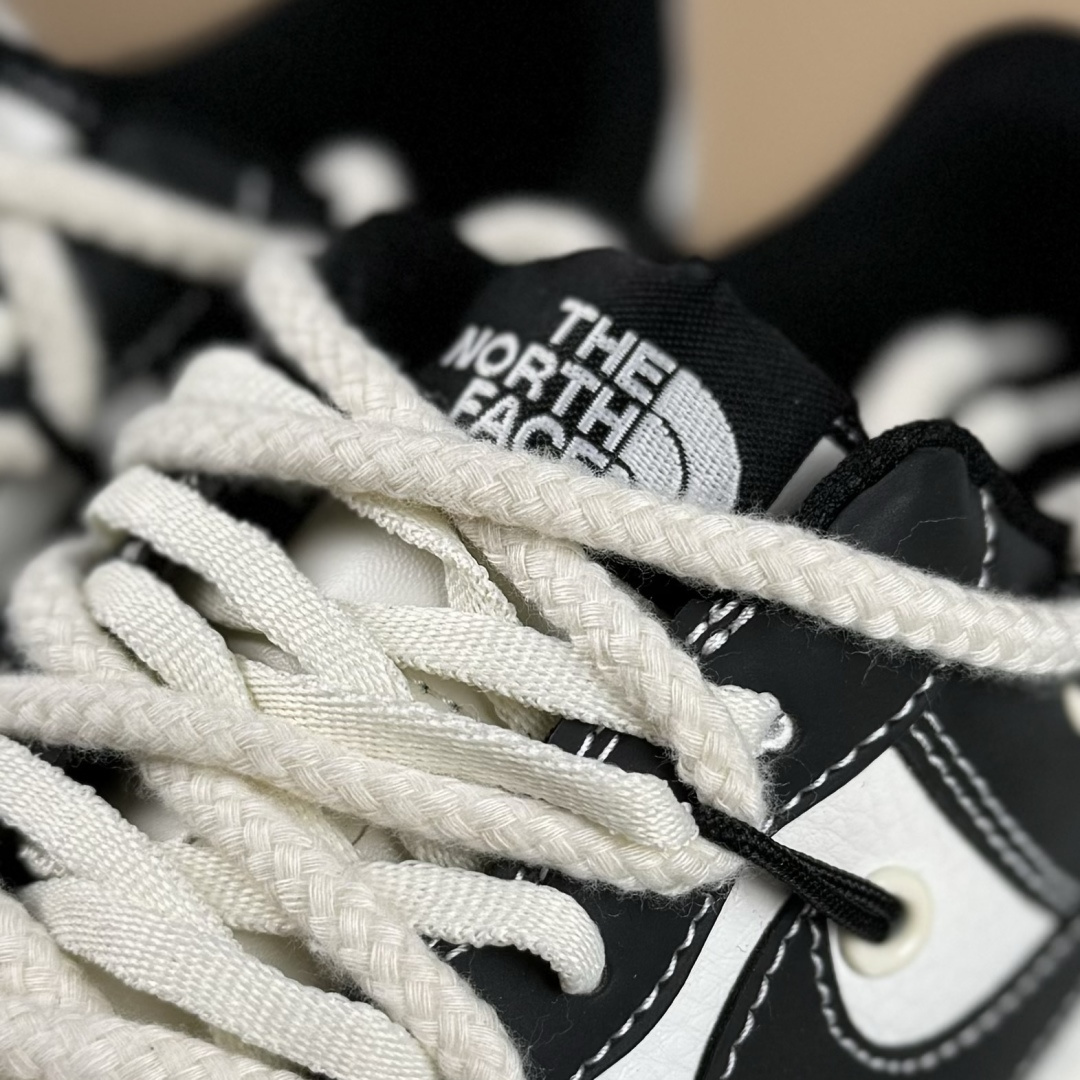 Nike Air Force 1 Low 07 x The North Face 黑白绑带 AM1588-017