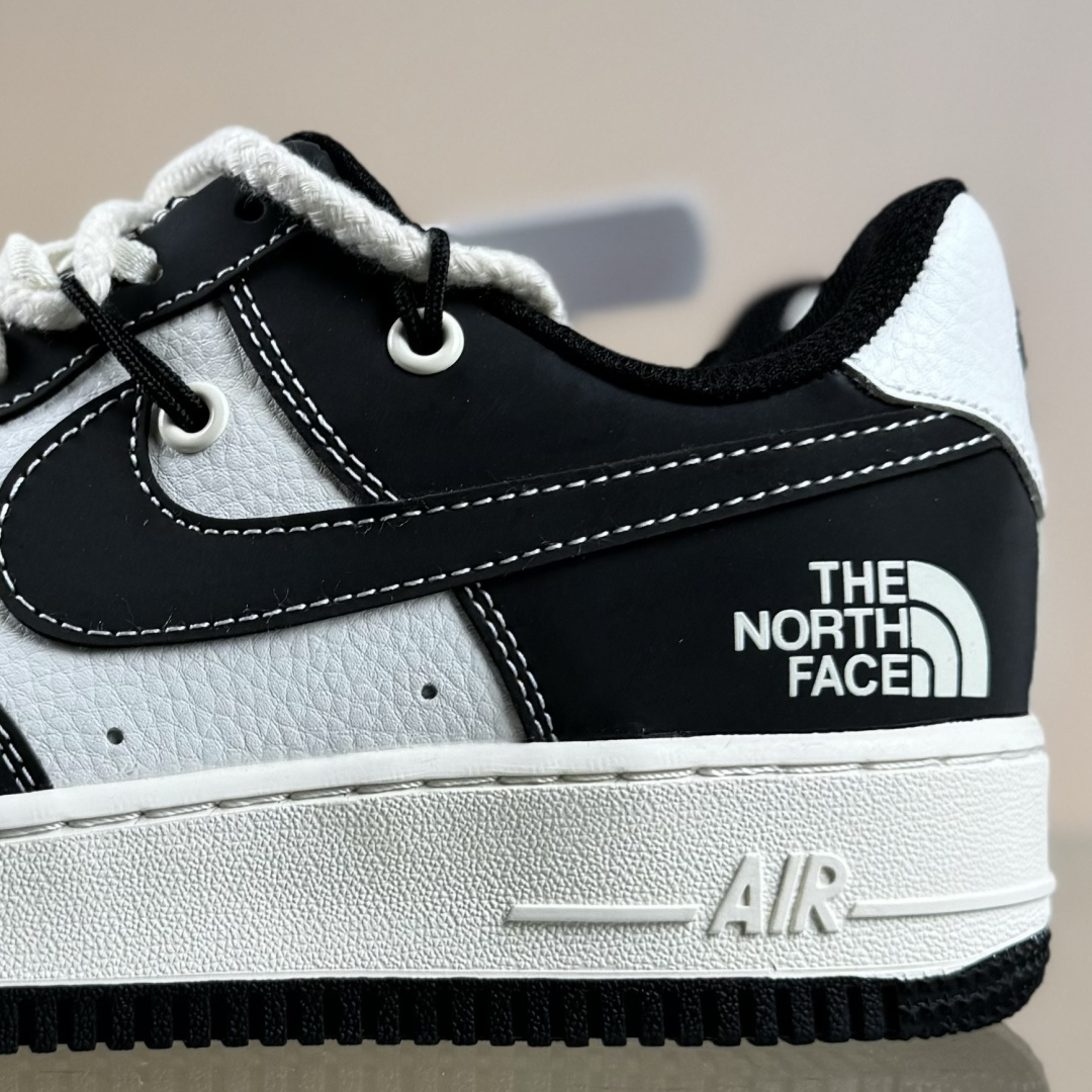 Nike Air Force 1 Low 07 x The North Face 黑白绑带 AM1588-017