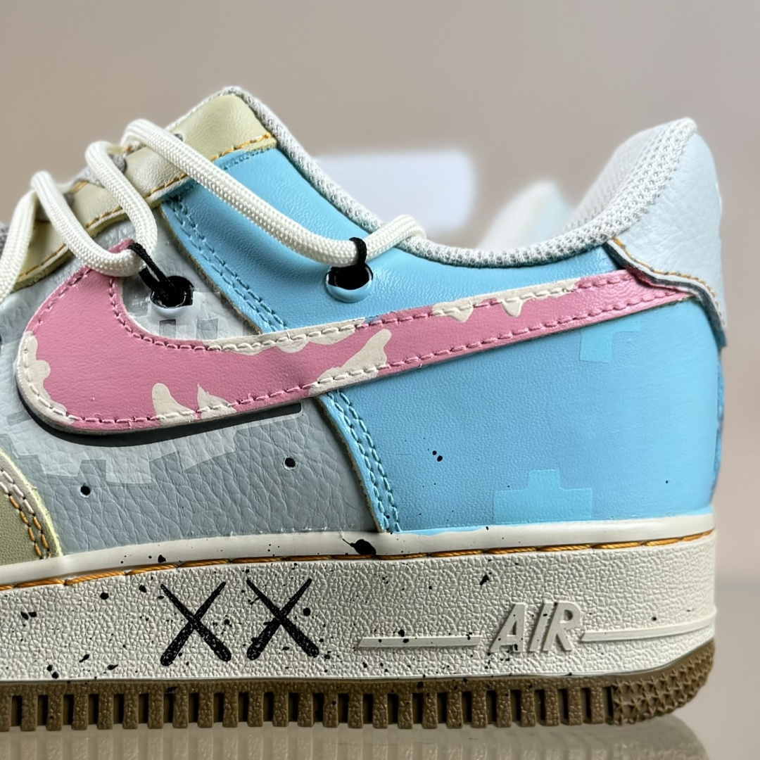 260 Nike Air Force 1 Low 07 x KAWS 棕灰绑带 KS6869-101
