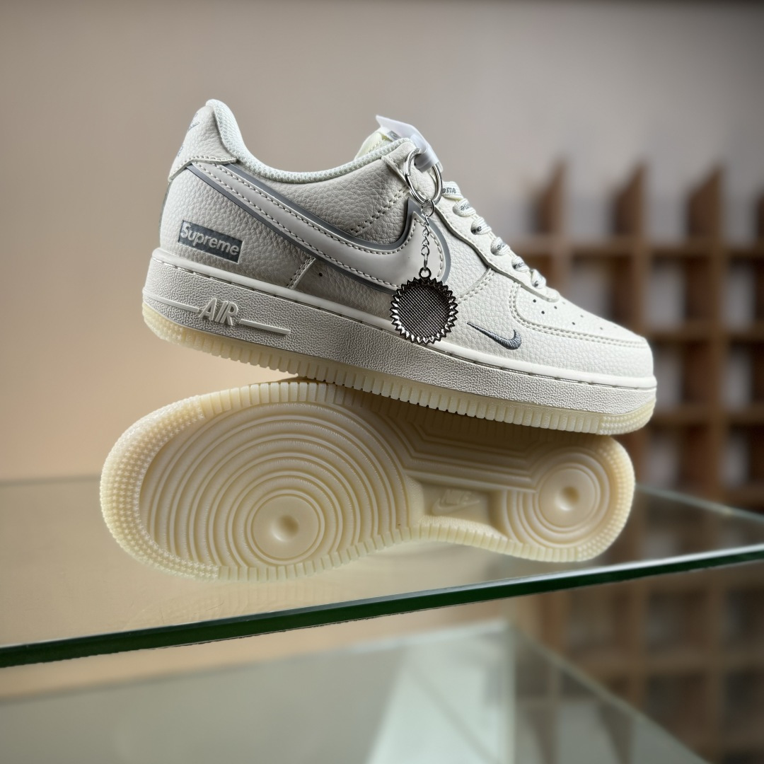 Nike Air Force 1'07 Low Supreme联名 米灰水晶底 空军一号低帮休闲板鞋 XX3168-193