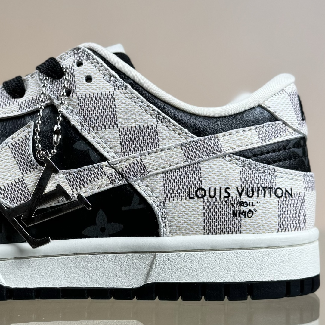 NIKE SB Dunk Low RETRO x Louis Vuitton 格纹雾灰 SC0601-452