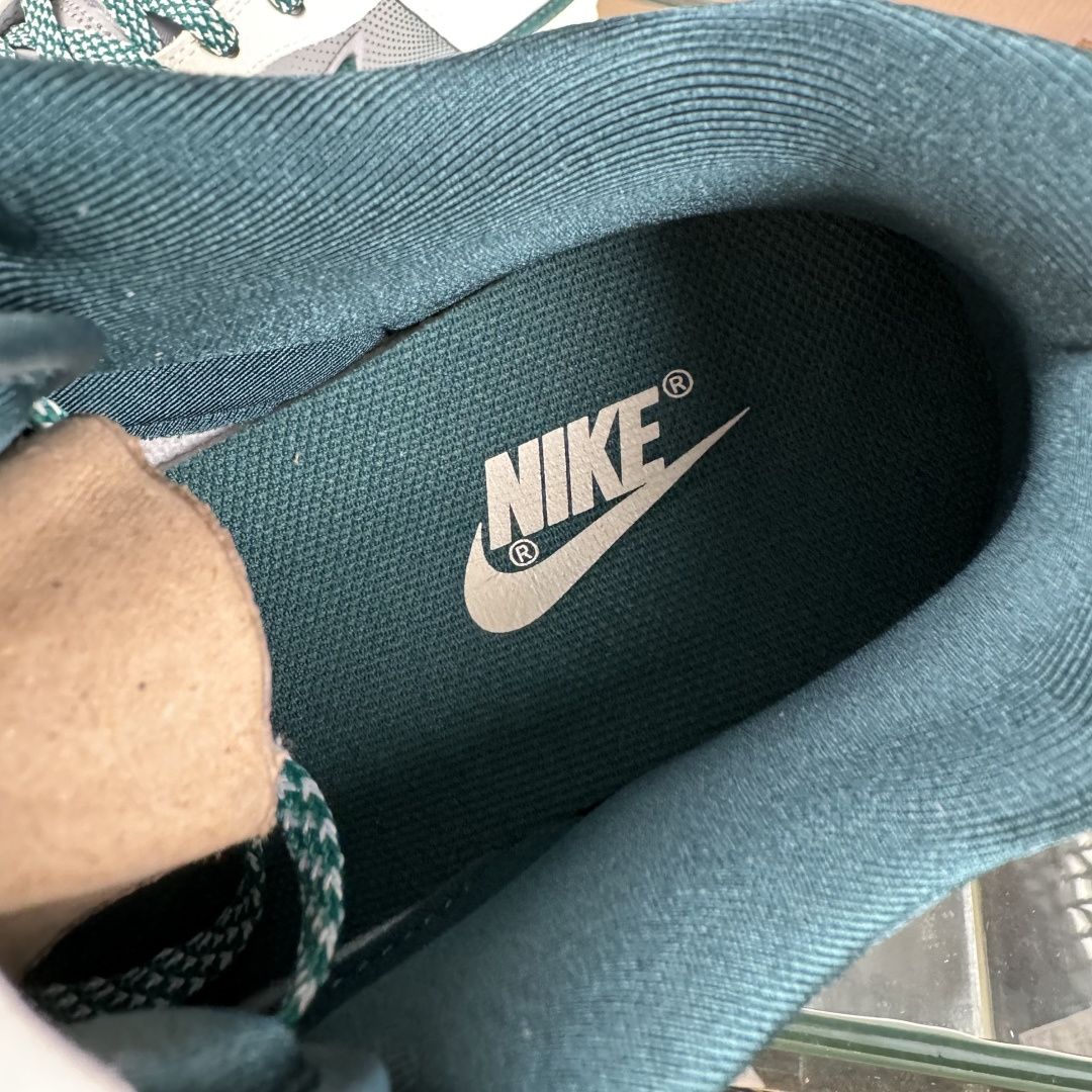 Nike SB Dunk Low x MLB 米灰绿双小勾满天星 SJ2025-001