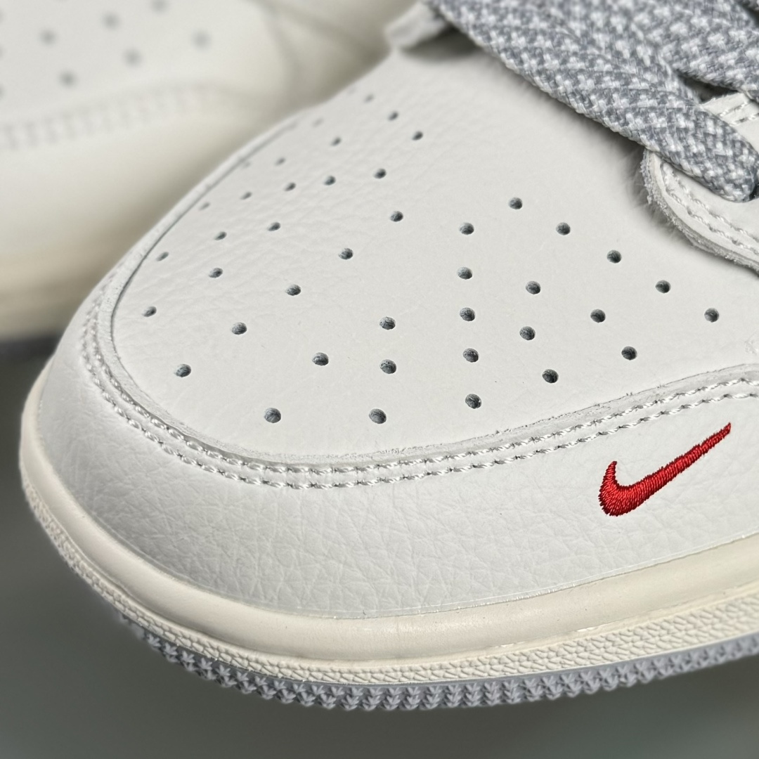 Travis Scott x Nike Air Jordan 1 Low x Louis Vuitton Air Jordan 1 Low 反转白灰小勾满天星倒钩 CS5288-502