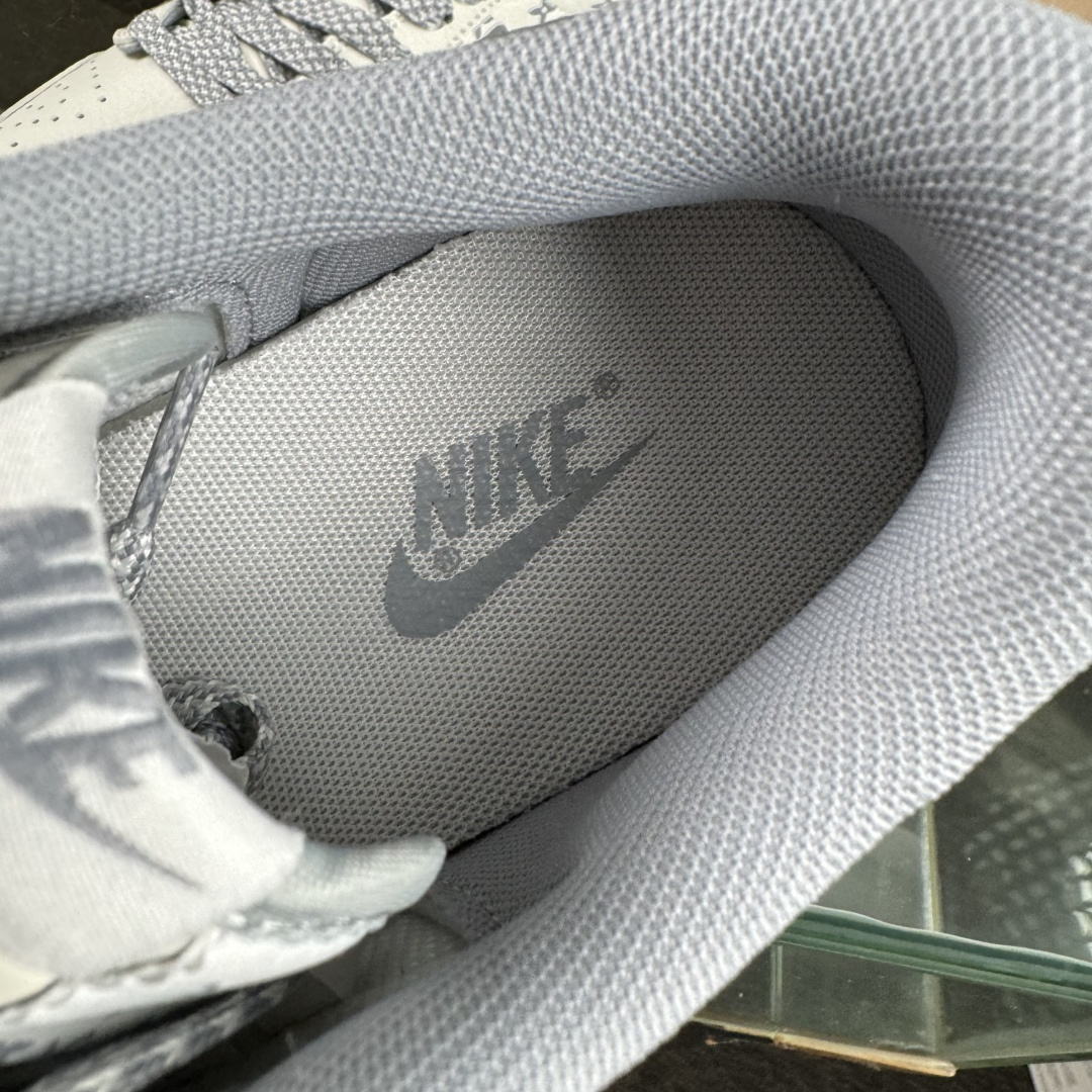 Travis Scott x Nike Air Jordan 1 Low x Louis Vuitton Air Jordan 1 Low 反转白灰小勾满天星倒钩 CS5288-502