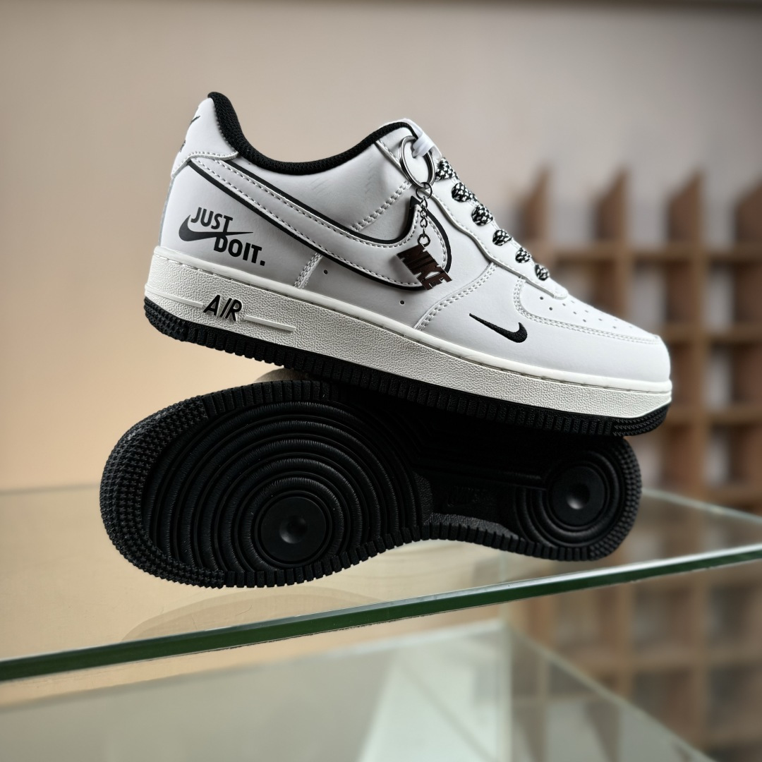 Nike Air Force 1'07 Low ”Justdoit” 空军一号低帮休闲板鞋 CS5288-038 Nike Air Force 1'07 Low ”Justdoit” 空军一号低帮休闲板鞋 CS5288-038