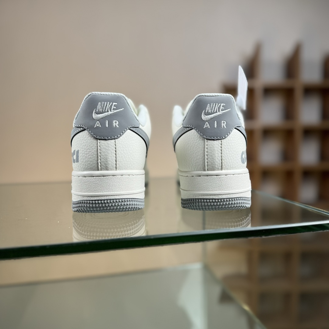 Nike Air Force 1'07 Low 古驰联名 鬼脸米灰 空军一号 低帮休闲板鞋 QW5836-024