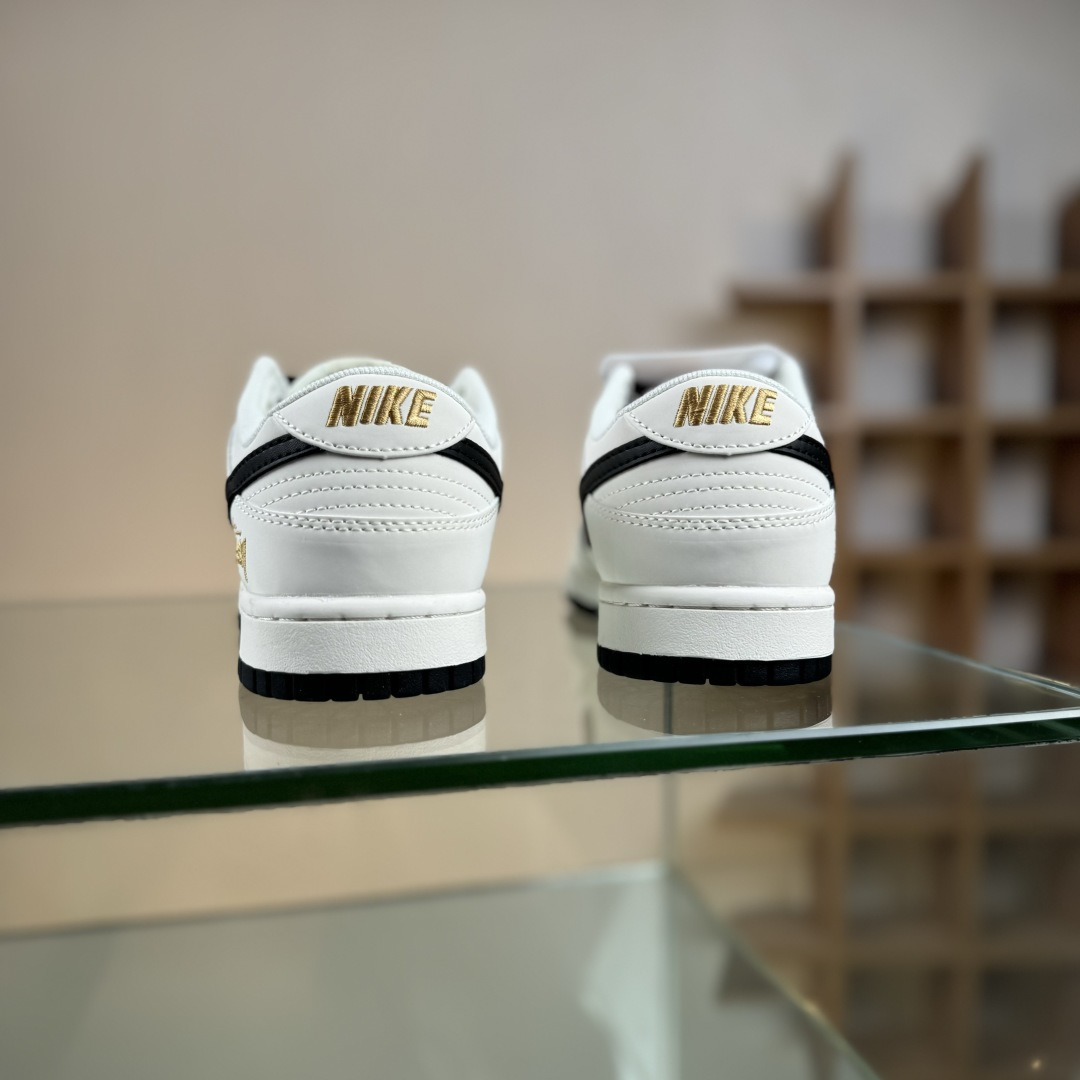 Nike SB Dunk Low x Stussy 白黑小勾 JP1628-039 Nike SB Dunk Low x Stussy 白黑小勾 JP1628-039