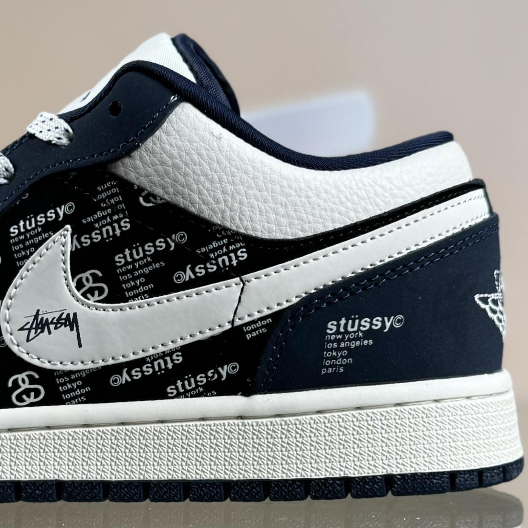 Air Jordan 1 Low AJ1 乔1 “斯图西联名---米白黑蓝印花”高端定制 低帮复古篮球鞋 LD8888-004 Air Jordan 1 Low AJ1 乔1 “斯图西联名---米白黑蓝印花”高端定制 低帮复古篮球鞋 LD8888-004