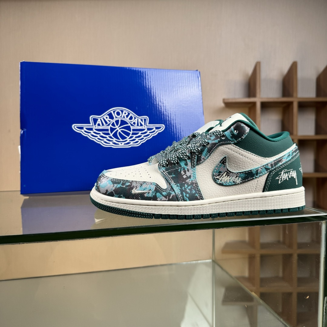 Nike Jordan Air Jordan 1 x Stussy 绿白小勾满天星 QG1988-012