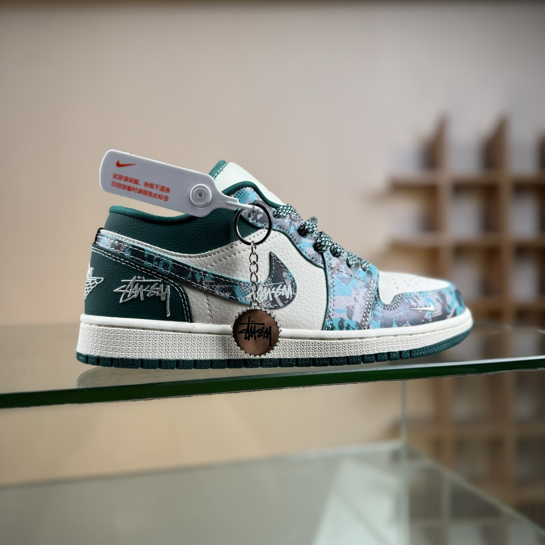 Nike Jordan Air Jordan 1 x Stussy 绿白小勾满天星 QG1988-012