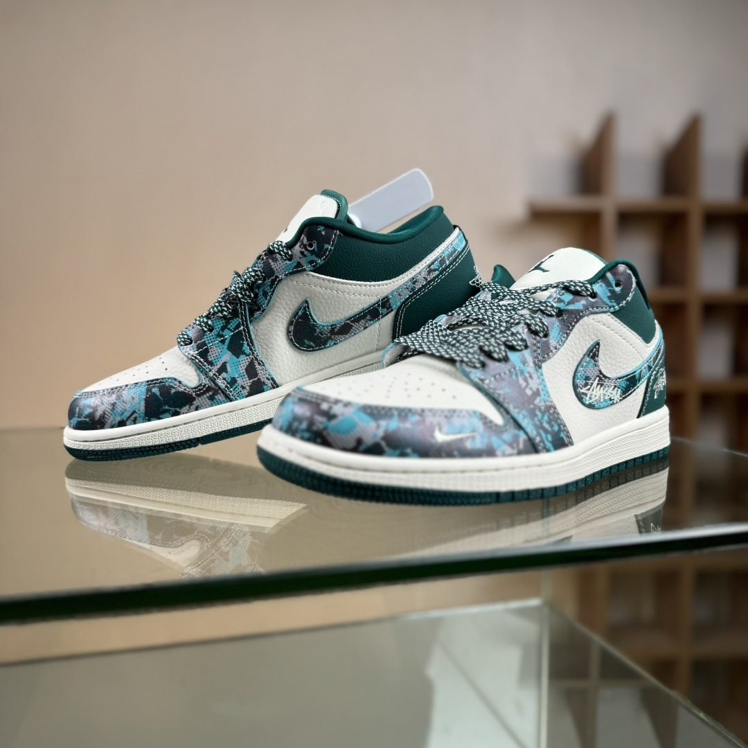 Nike Jordan Air Jordan 1 x Stussy 绿白小勾满天星 QG1988-012
