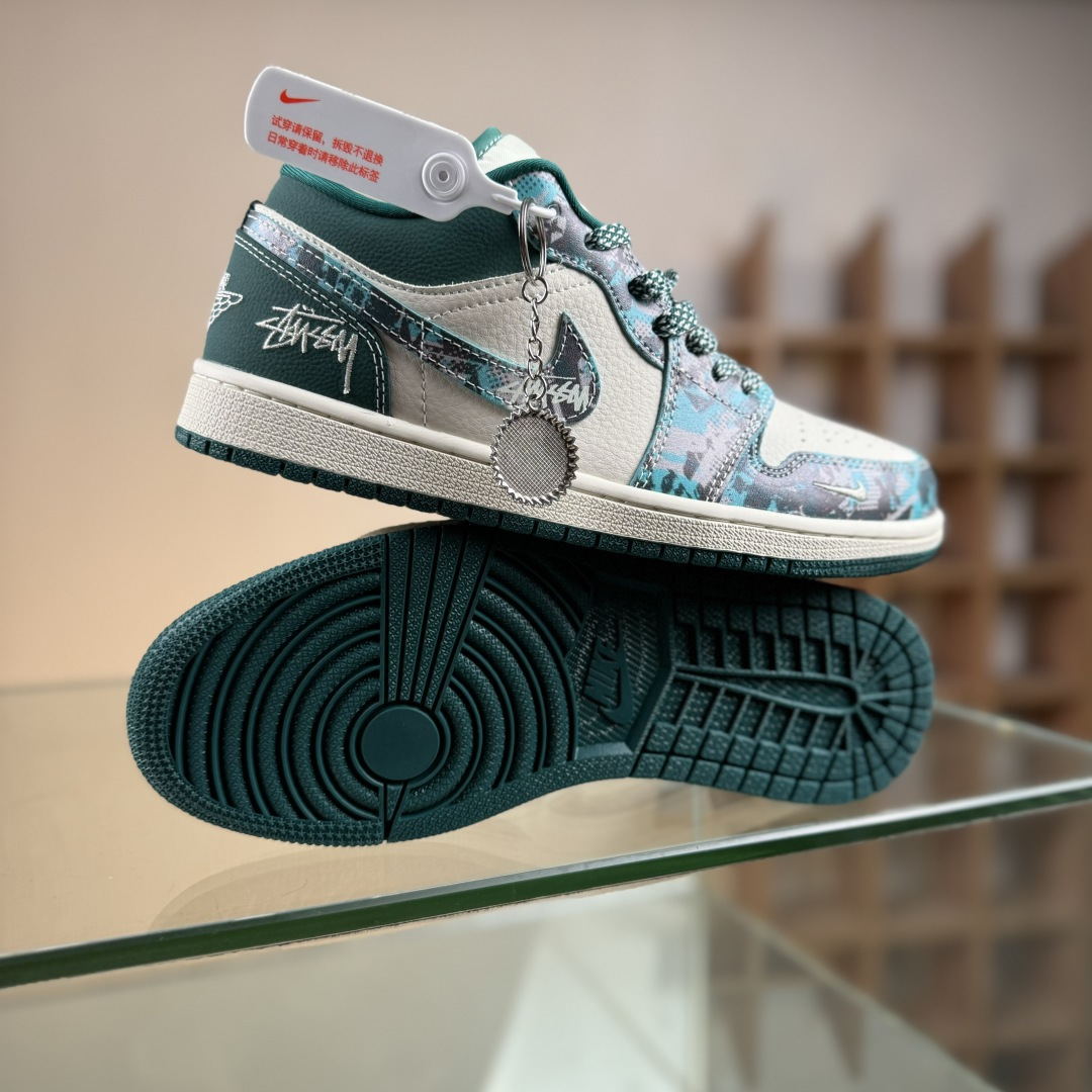 Nike Jordan Air Jordan 1 x Stussy 绿白小勾满天星 QG1988-012