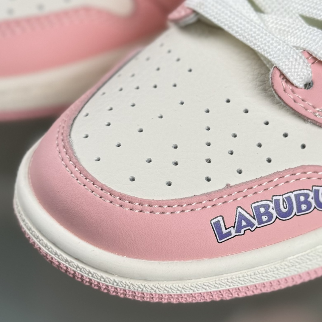 Travis Scott x Jordan 1 Low “Labubu拉布布联名” 高端定制 乔丹倒勾低帮休闲板鞋 DD7866-114