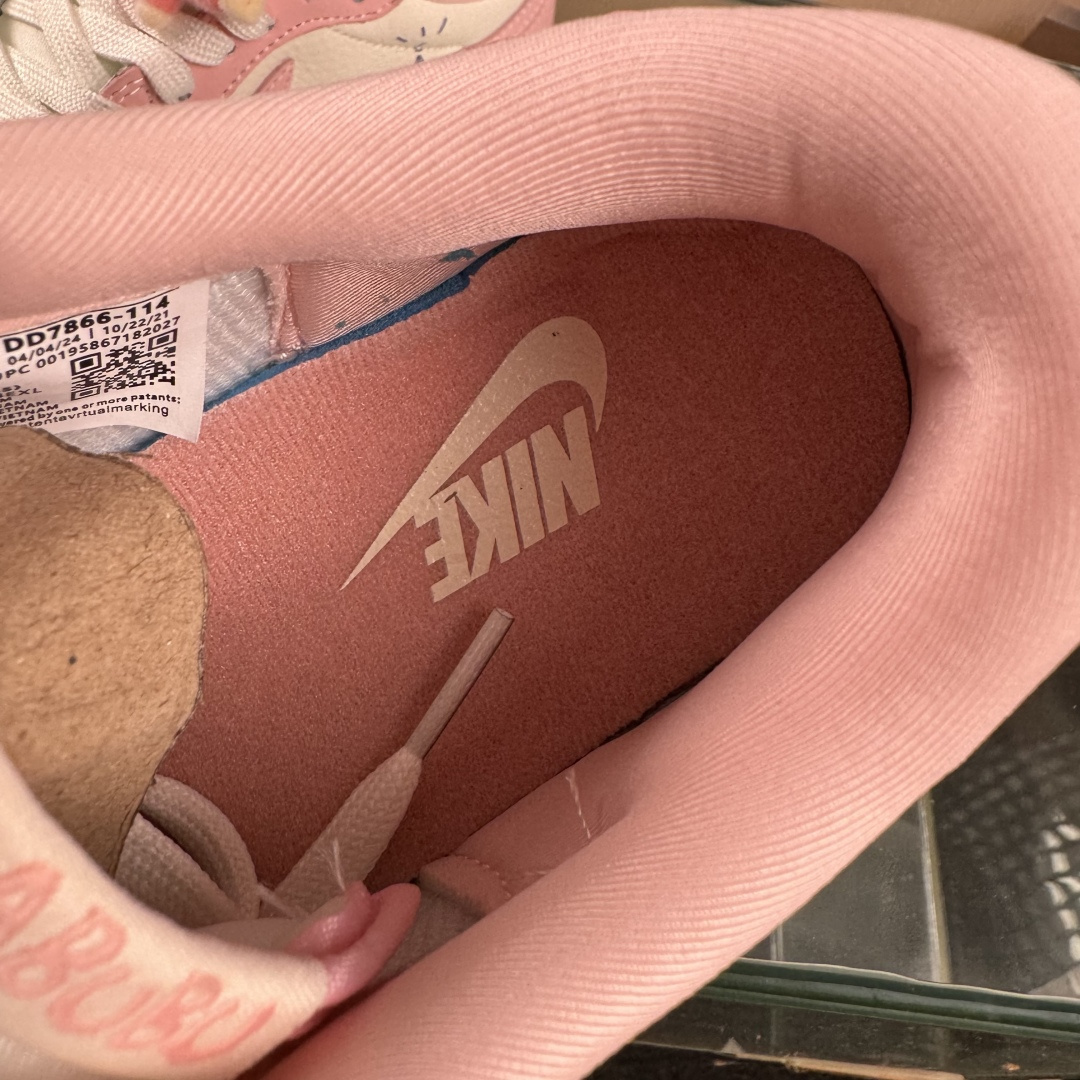 Travis Scott x Jordan 1 Low “Labubu拉布布联名” 高端定制 乔丹倒勾低帮休闲板鞋 DD7866-114