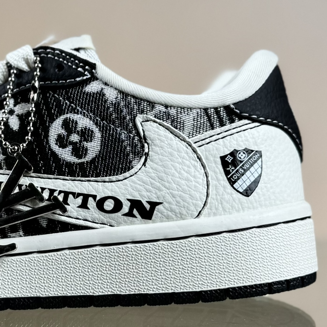 Travis Scott x Fragment Design x Air Jordan 1 Low SP AJ1 乔1 LV联名 黑白牛仔 低帮文化休闲板鞋 SC0601-052-莆田鞋,莆田鞋货源,高仿鞋,高仿鞋货源,安福档口,莆田高仿鞋,莆田鞋批发,高仿鞋批发,莆田高仿运动鞋,高仿运动鞋,莆田运动鞋 Travis Scott x Fragment Design x Air Jordan 1 Low SP AJ1 乔1 LV联名 黑白牛仔 低帮文化休闲板鞋 SC0601-052