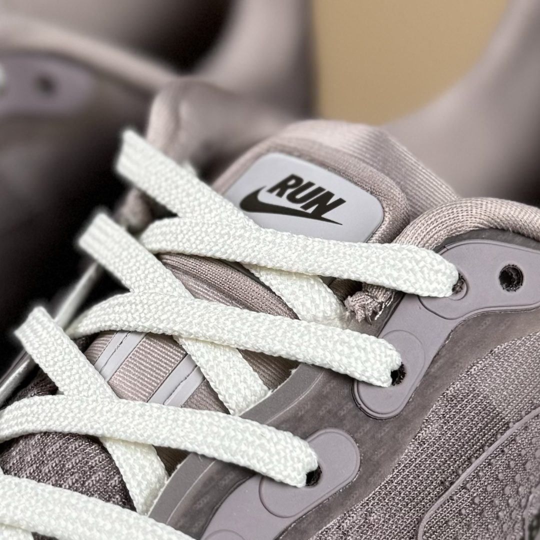 Nike Air Zoom Premium 耐克网面厚底气垫跑鞋 FN8453-033