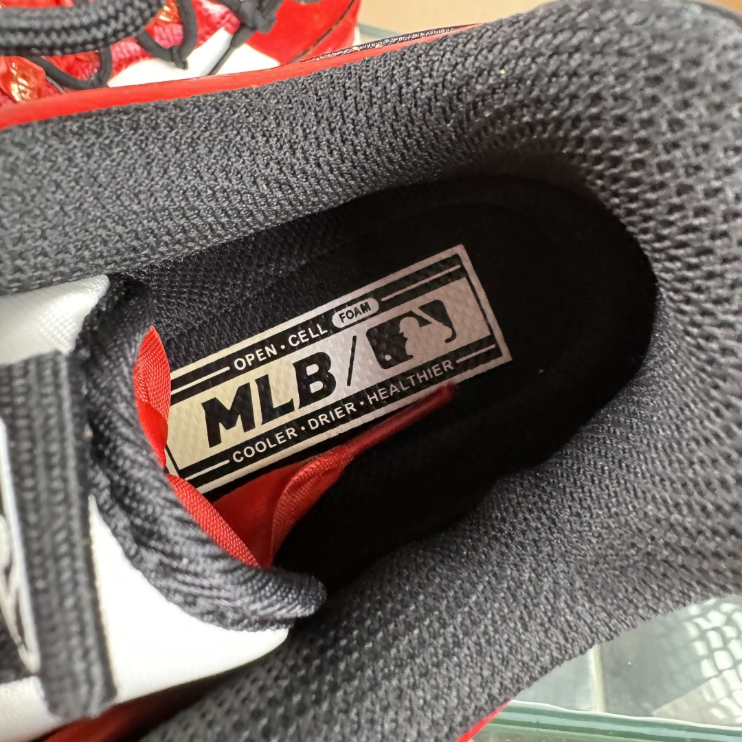 300 MLB Chunky Liner PU ‘DIY定制’ 简约时尚 百搭 包裹性保暖防滑防水减震 低帮 板鞋 3ASXCLB3N