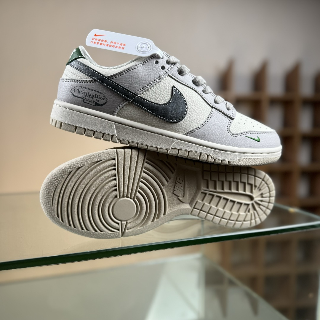 Nike SB Dunk Low 迪奥联名 灰绿尾 周年高端定制 低帮休闲板鞋 ZH2588-276 Nike SB Dunk Low 迪奥联名 灰绿尾 周年高端定制 低帮休闲板鞋 ZH2588-276