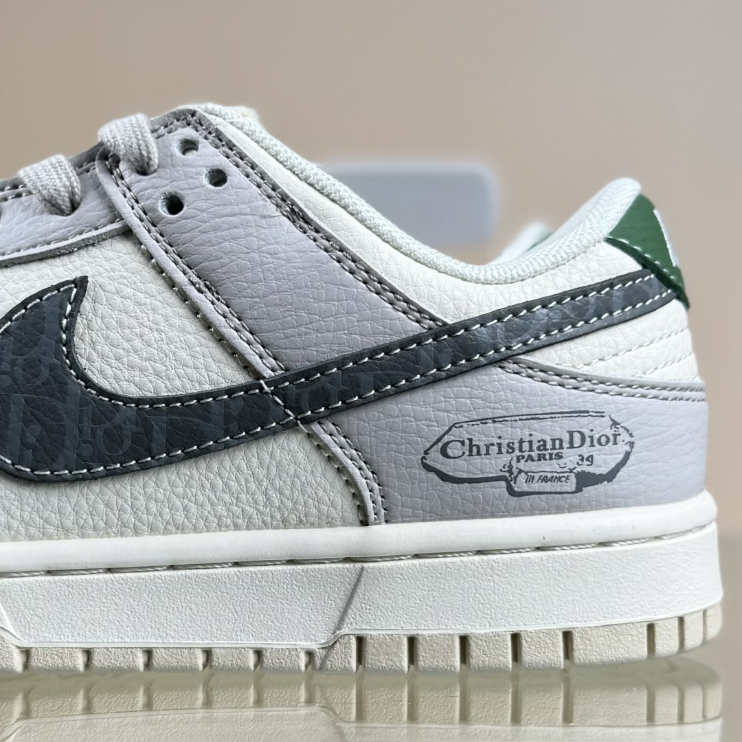 Nike SB Dunk Low 迪奥联名 灰绿尾 周年高端定制 低帮休闲板鞋 ZH2588-276 Nike SB Dunk Low 迪奥联名 灰绿尾 周年高端定制 低帮休闲板鞋 ZH2588-276