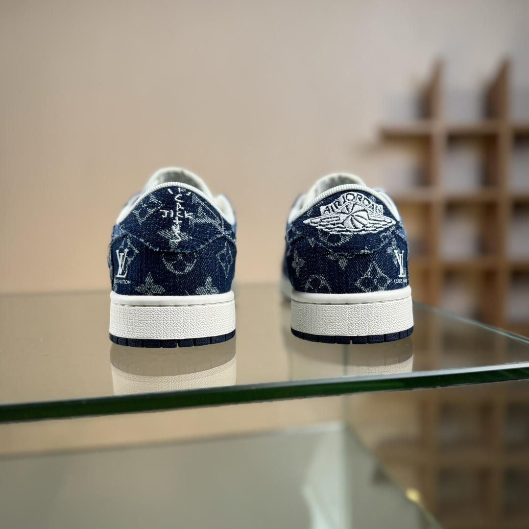 Travis Scott x Fragment Design x Air Jordan 1 Low SP AJ1 乔1 联名 水洗牛仔深蓝印花 低帮文化休闲板鞋 XD0798-312 Travis Scott x Fragment Design x Air Jordan 1 Low SP AJ1 乔1 联名 水洗牛仔深蓝印花 低帮文化休闲板鞋 XD0798-312