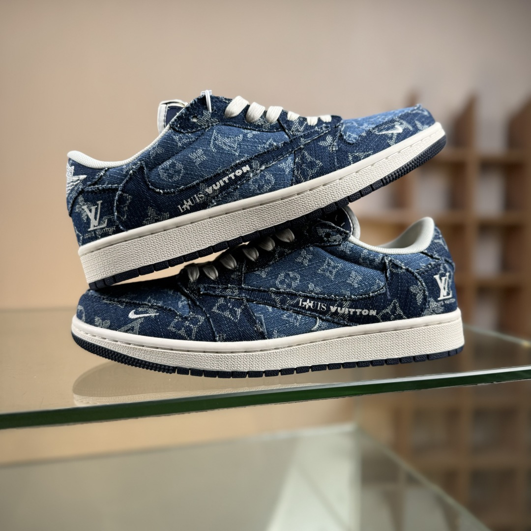 Travis Scott x Fragment Design x Air Jordan 1 Low SP AJ1 乔1 联名 水洗牛仔深蓝印花 低帮文化休闲板鞋 XD0798-312 Travis Scott x Fragment Design x Air Jordan 1 Low SP AJ1 乔1 联名 水洗牛仔深蓝印花 低帮文化休闲板鞋 XD0798-312