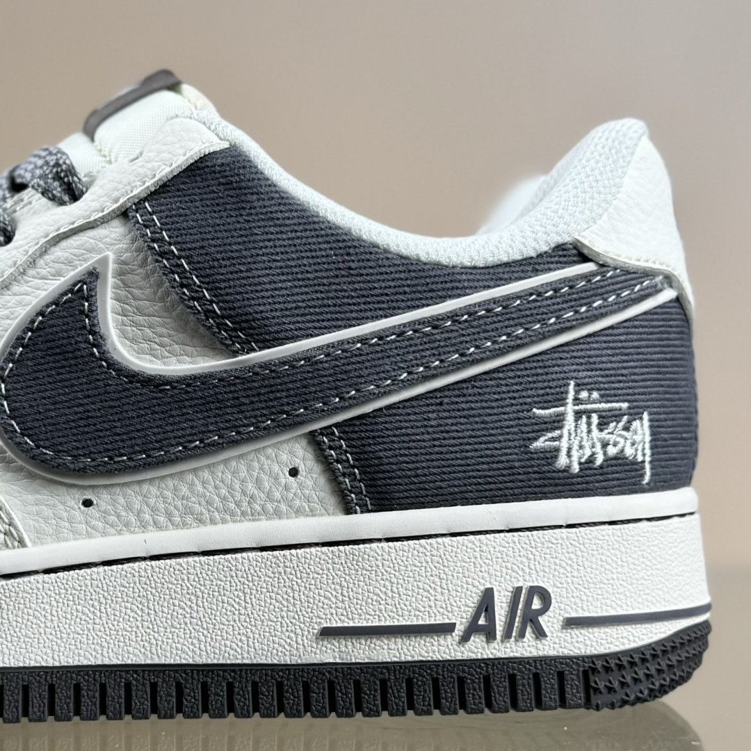 Nike Air Force 1'07 Low 斯图西联名 米深灰帆布 空军一号低帮休闲板鞋 JP8028-011
