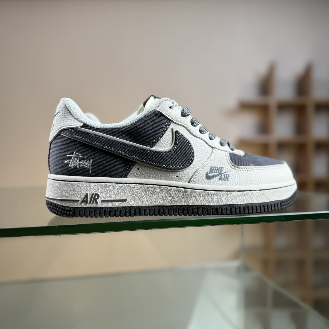 Nike Air Force 1’07 Low 斯图西联名 米深灰帆布 空军一号低帮休闲板鞋 JP8028-011