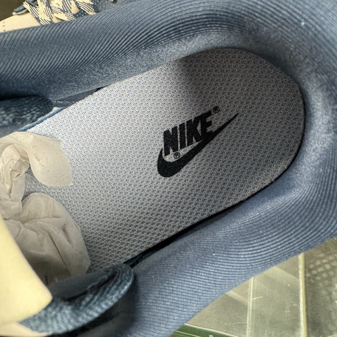 Nike SB Dunk Low LV联名 奶灰深蓝 高端定制 低帮休闲板鞋 SC0601-477 Nike SB Dunk Low LV联名 奶灰深蓝 高端定制 低帮休闲板鞋 SC0601-477