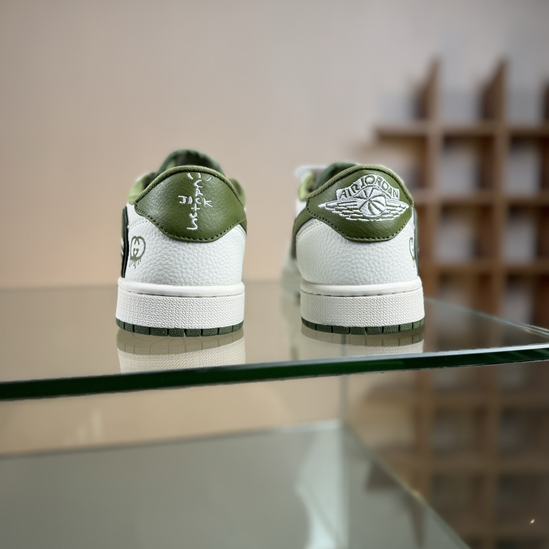 Travis Scott x Fragment Design x Air Jordan 1 Low SP AJ1 乔1 古驰联名 米白灰绿印花 低帮文化休闲板鞋 XD0798-307