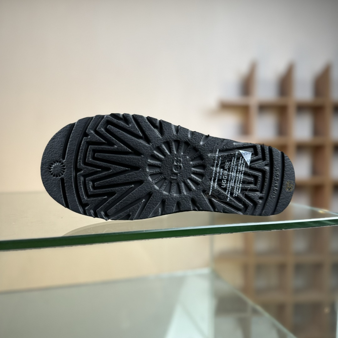 260 25新款UGGClassicMicro经典超迷你 经典靴型搭载更低帮设计居家外出易搭配