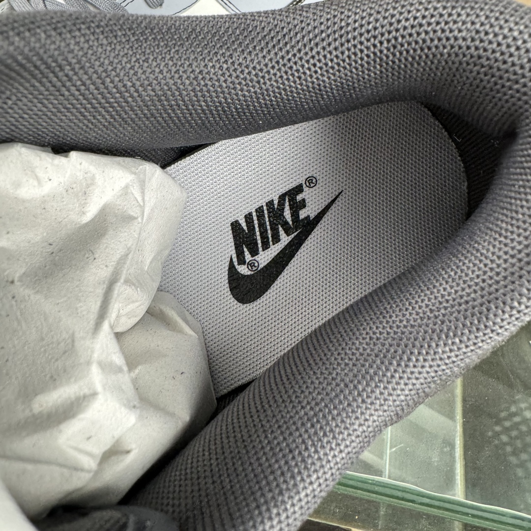 280 Nike SB Dunk Low ”Just Do It” 周年高端定制 低帮休闲板鞋 BB0528-109