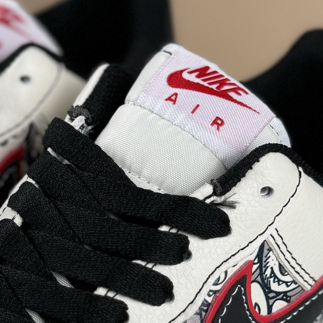 260 Nike Air Force 1 Low 07 x LABUBU 白黑小勾 HQ1688-001