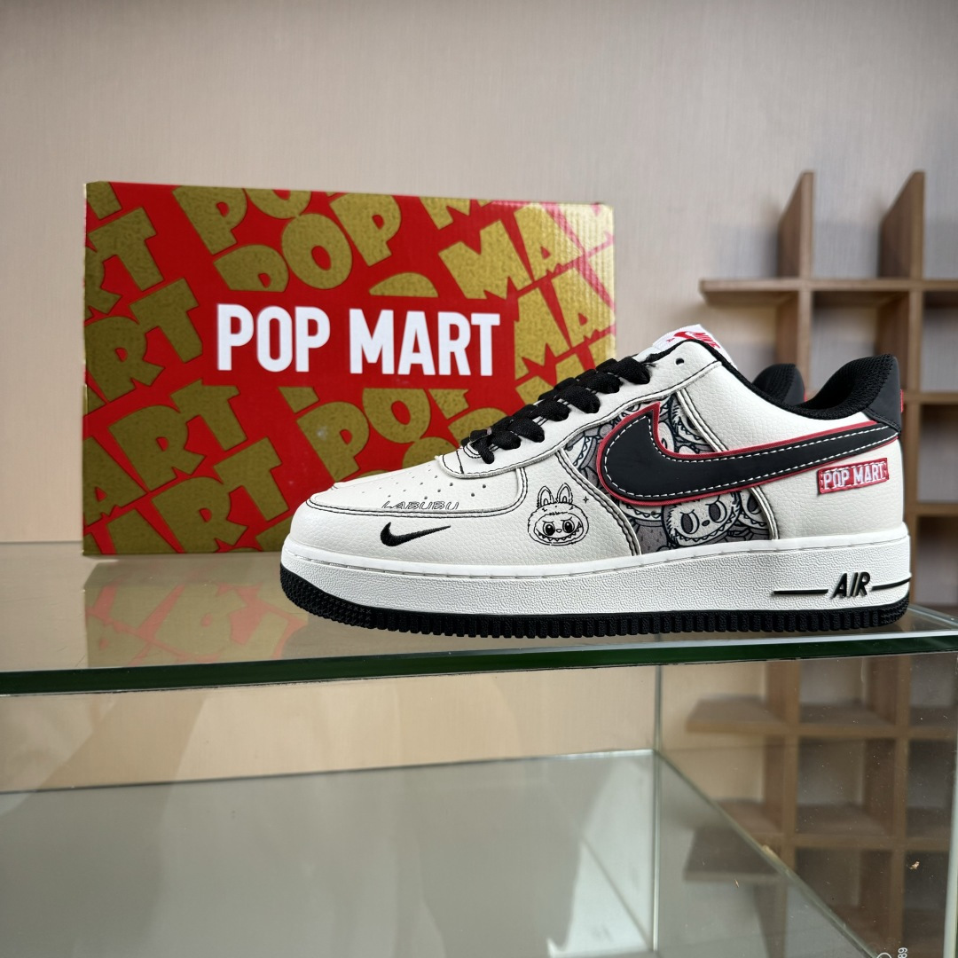 260 Nike Air Force 1 Low 07 x LABUBU 白黑小勾 HQ1688-001