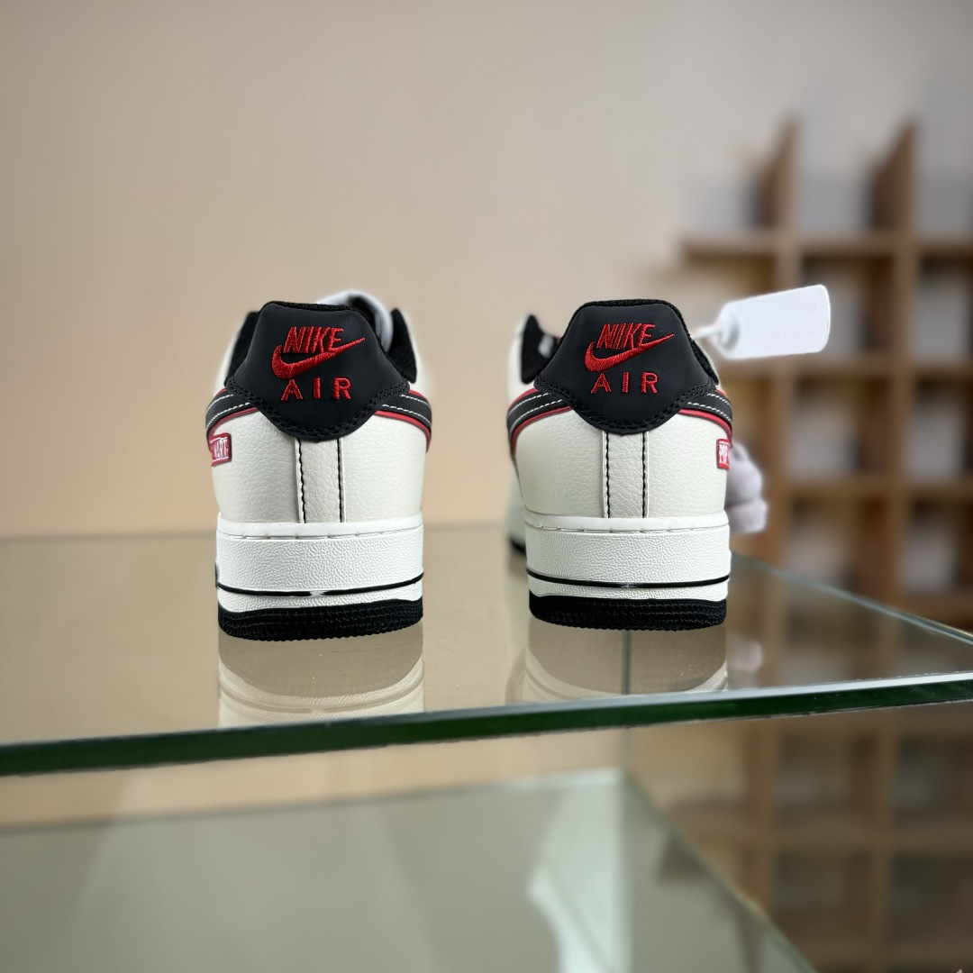 260 Nike Air Force 1 Low 07 x LABUBU 白黑小勾 HQ1688-001