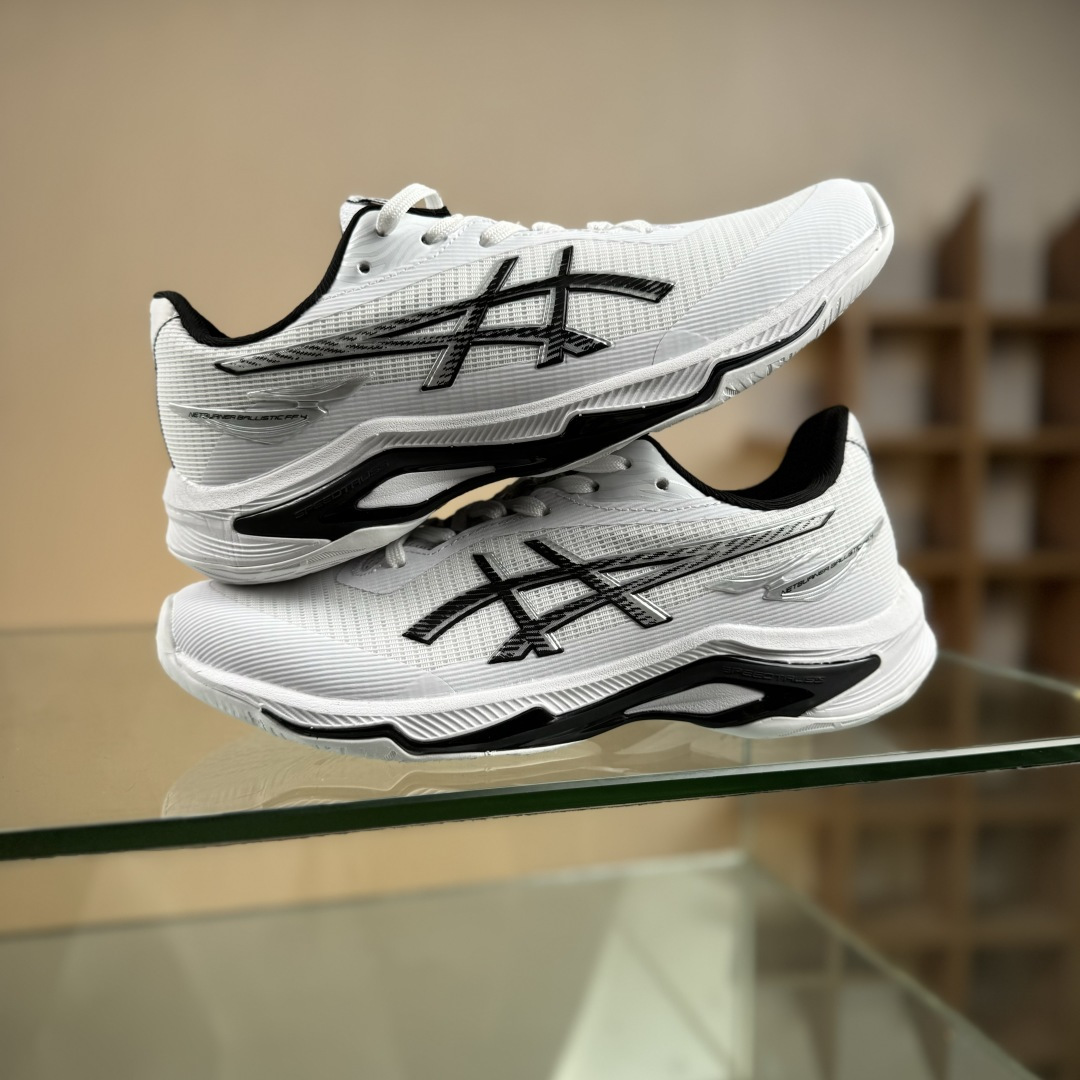 180 ASICS NETBURNER BALLISTIC FF 4 亚瑟士 专业训练鞋 轻量舒适透气材质 升级全新缓震中底部位科技材质 1051A088-100