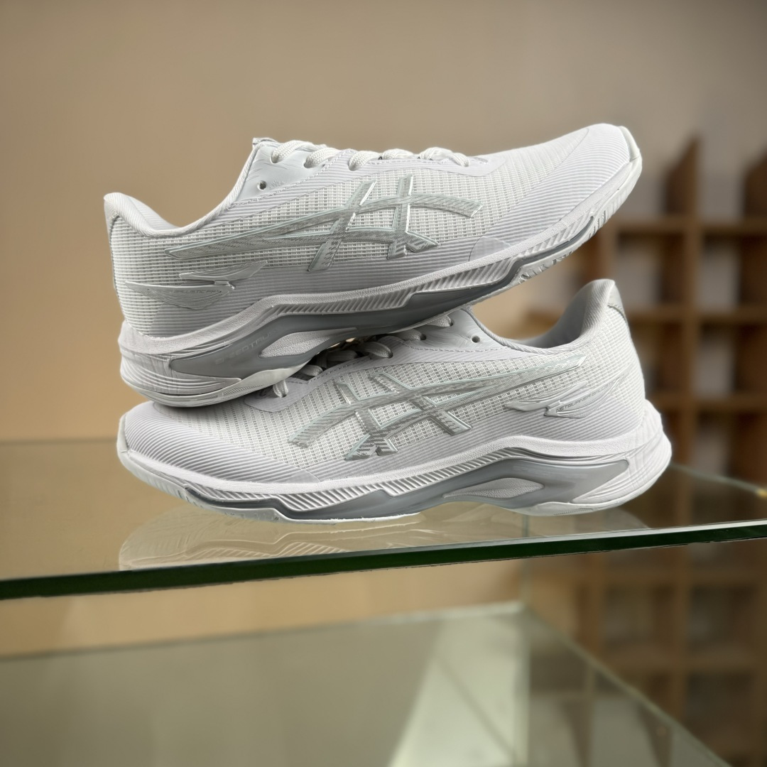 180 ASICS NETBURNER BALLISTIC FF 4 亚瑟士 专业训练鞋 轻量舒适透气材质 升级全新缓震中底部位科技材质 1052A083-100