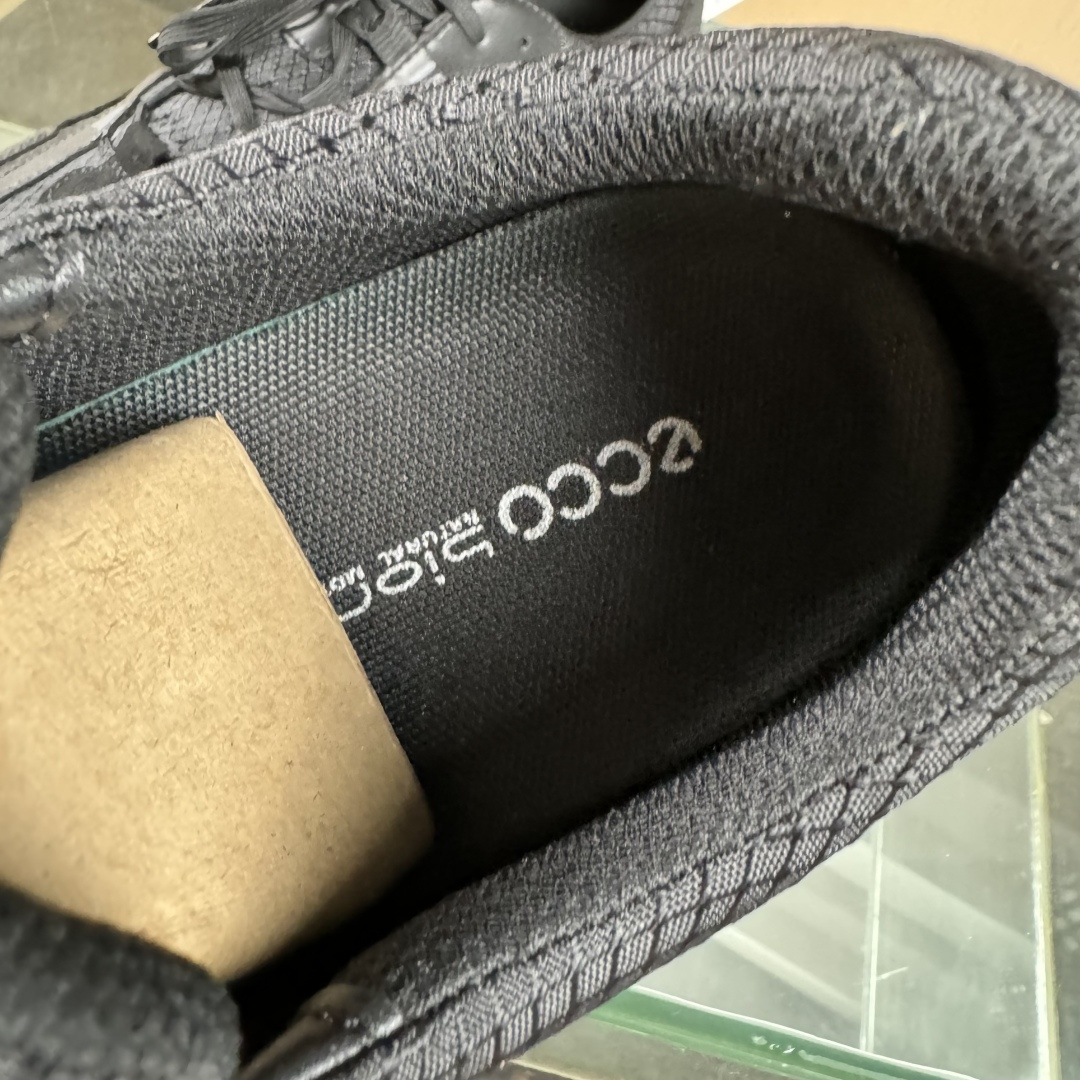 300 ECCO爱步运动鞋 2025年新款户外运动薄底赤足鞋休闲鞋男女