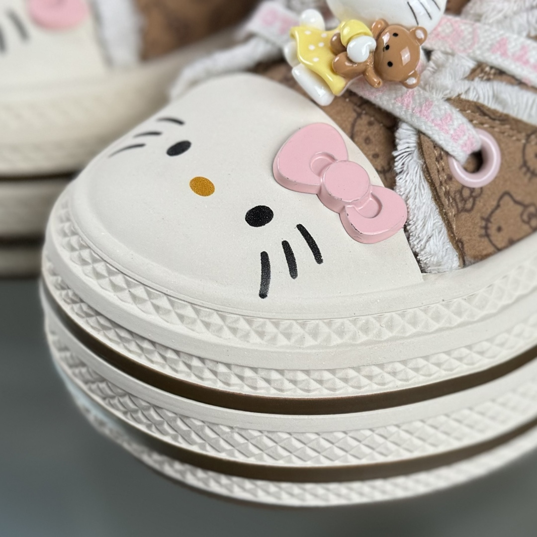 220 Sanrio/三丽鸥 x OLD ORDER 联名限定 凯蒂粉蓝 6.5CM 厚底增高帆布鞋 马卡龙 O2320805