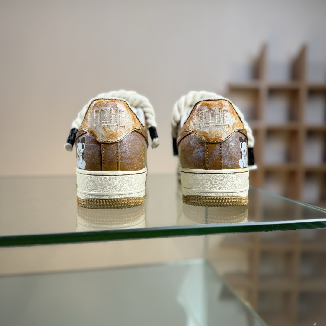 260 Nike Air Force 1'07 Low ”Milk Coffee Bear” 手绘涂鸦 奶咖小熊 空军一号低帮休闲板鞋 XL2321-666