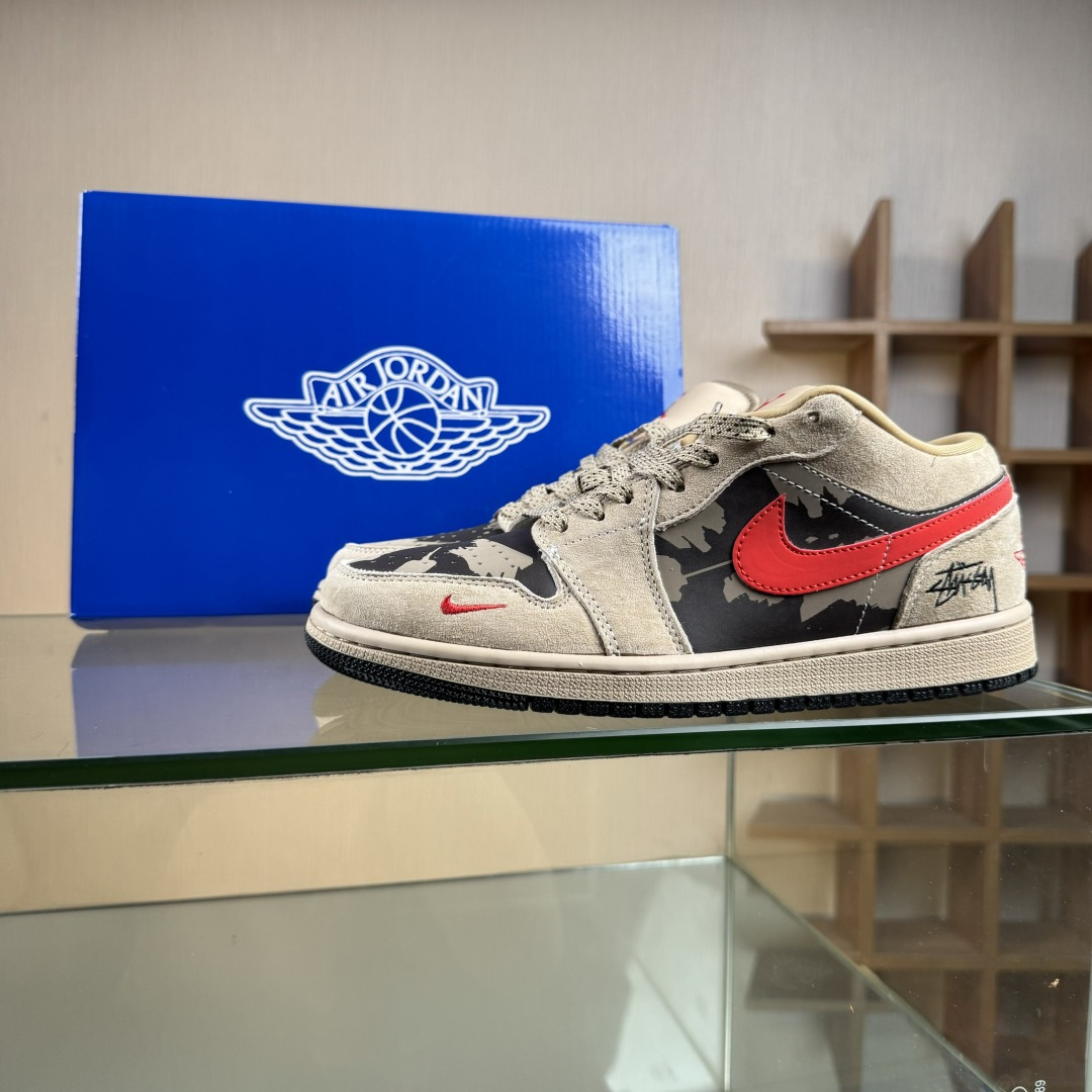 280 Nike Air Jordan 1 Low AJ1乔1低帮休闲板鞋 LR8888-012