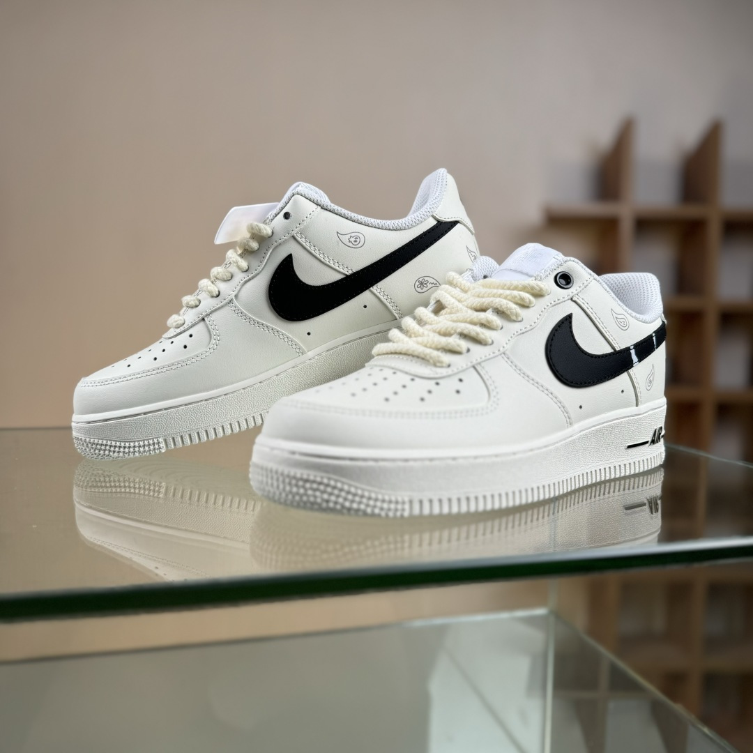 260 Nike Air Force 1'07 Low 联名 白黑 空军一号低帮休闲板鞋 ZH0318-128